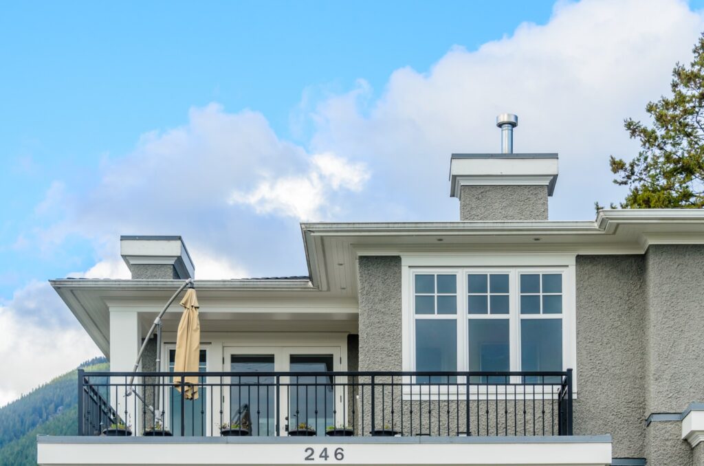 the top of the house with nice window 2025 10 28 21 30 56 utc